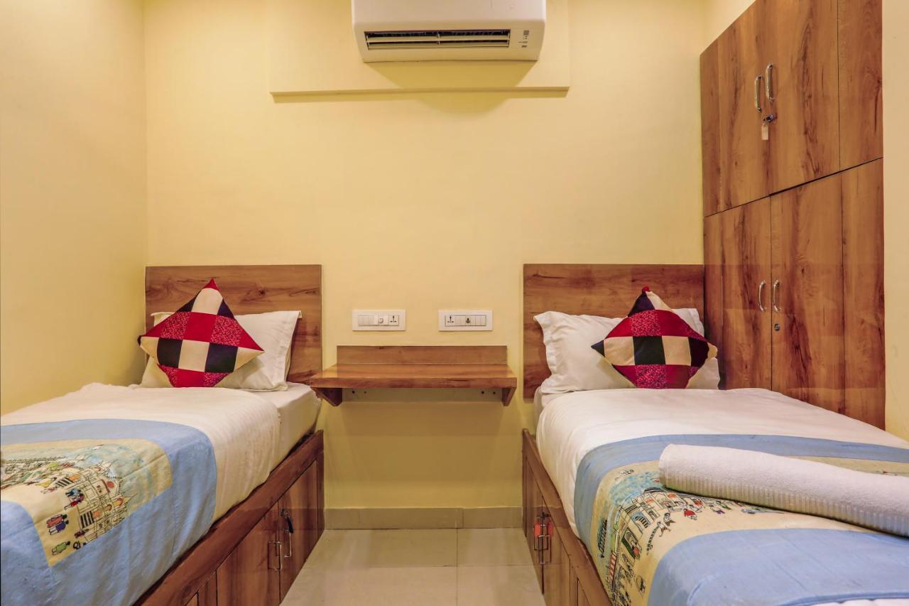 Bkc Corporate Hostel Ac Dormitory Mumbai Exterior photo