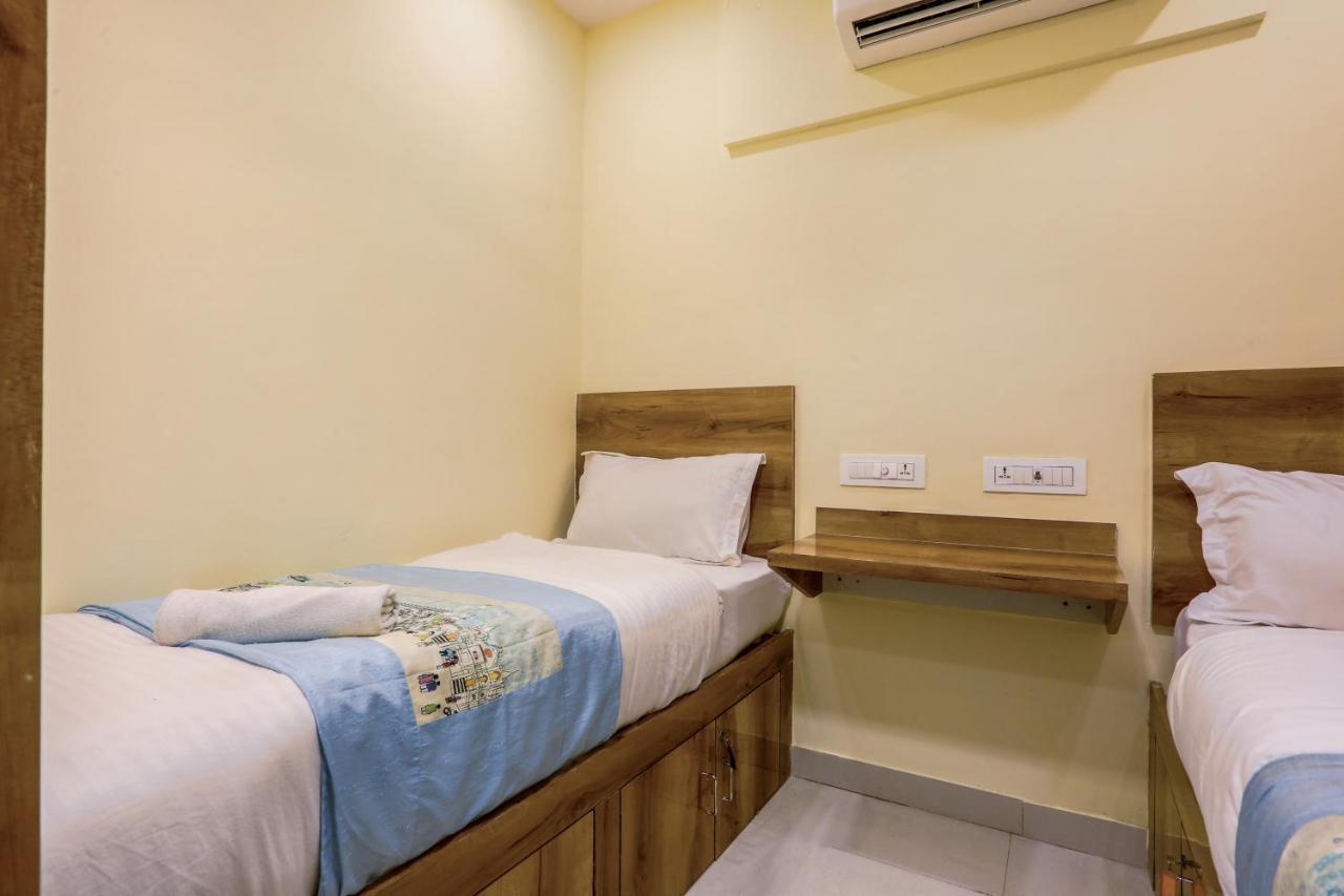 Bkc Corporate Hostel Ac Dormitory Mumbai Exterior photo